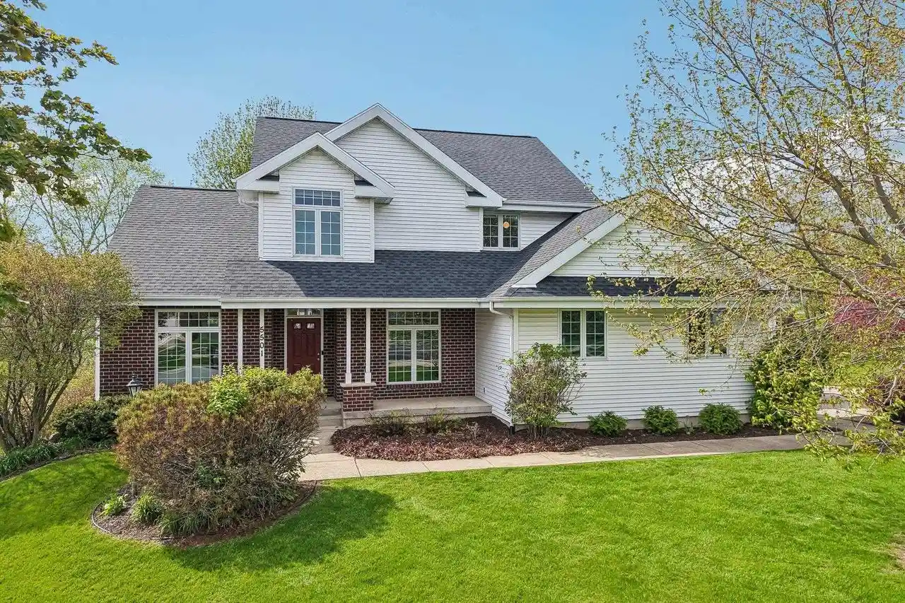 Homes for sale in Middleton, WI | 5501 Sandhill Dr Dr, Middleton, WI 53562 | MLS# 2019849