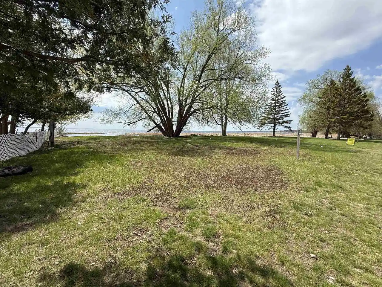 Homes for sale in Marinette, WI | 141 W Bayshore Street Street, Marinette, WI 54143 | MLS# 50323115