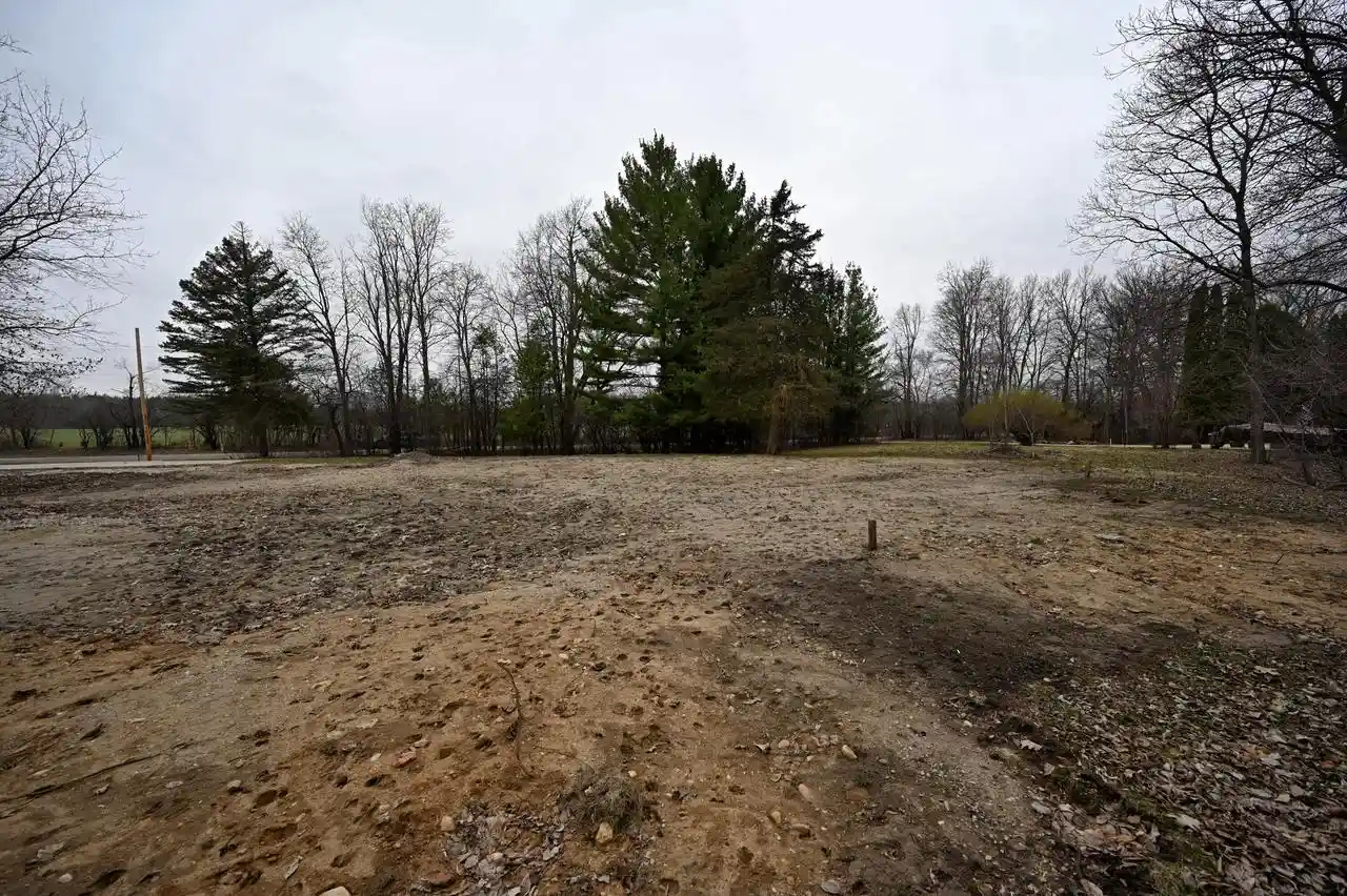 3rd image of 1365 N Morgan Road Road, Oconomowoc, WI 53066 | MLS# 1956356
