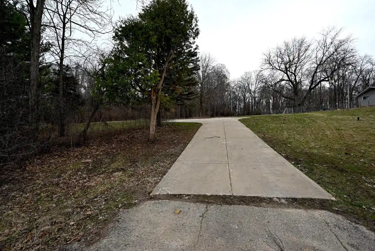 5th image of 1365 N Morgan Road Road, Oconomowoc, WI 53066 | MLS# 1956356