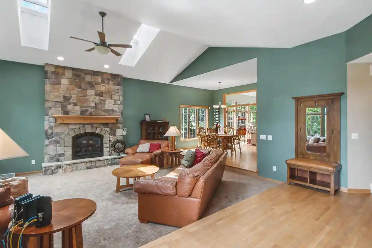 3rd image of 10 Vienna Circle Circle, Madison, WI 53718 | MLS# 2019930