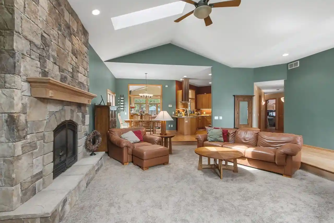 4th image of 10 Vienna Circle Circle, Madison, WI 53718 | MLS# 2019930