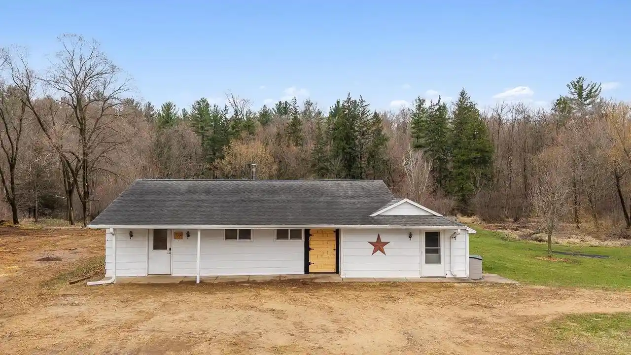 Homes for sale in Wisconsin Dells, WI | 1135 County Road K Road Road, Wisconsin Dells, WI 53965 | MLS# 2019938
