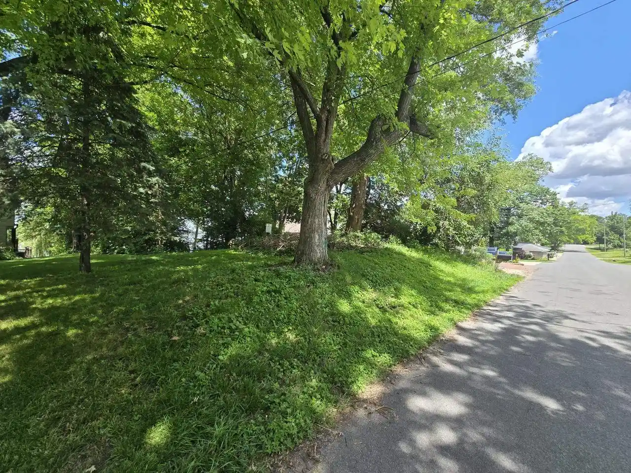3rd image of 3101 Shadyside Dr Dr, Stoughton, WI 53589 | MLS# 2020049