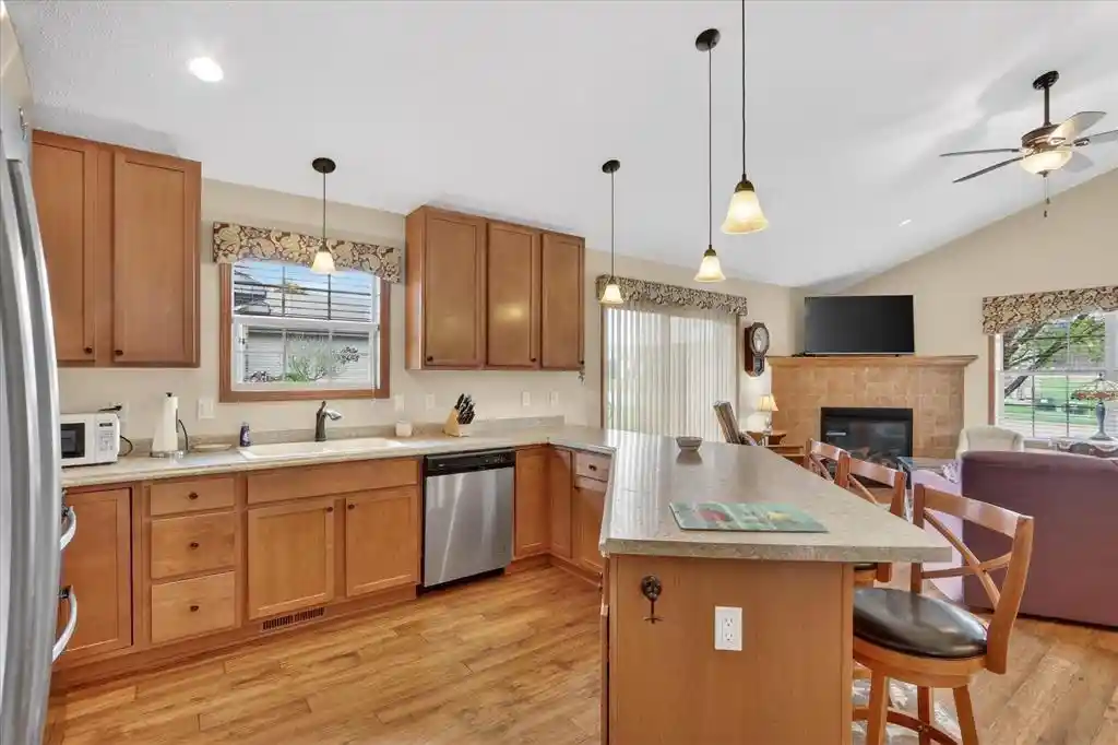 3rd image of 4011 Huntington Avenue Avenue, Janesville, WI 53546 | MLS# 2020109