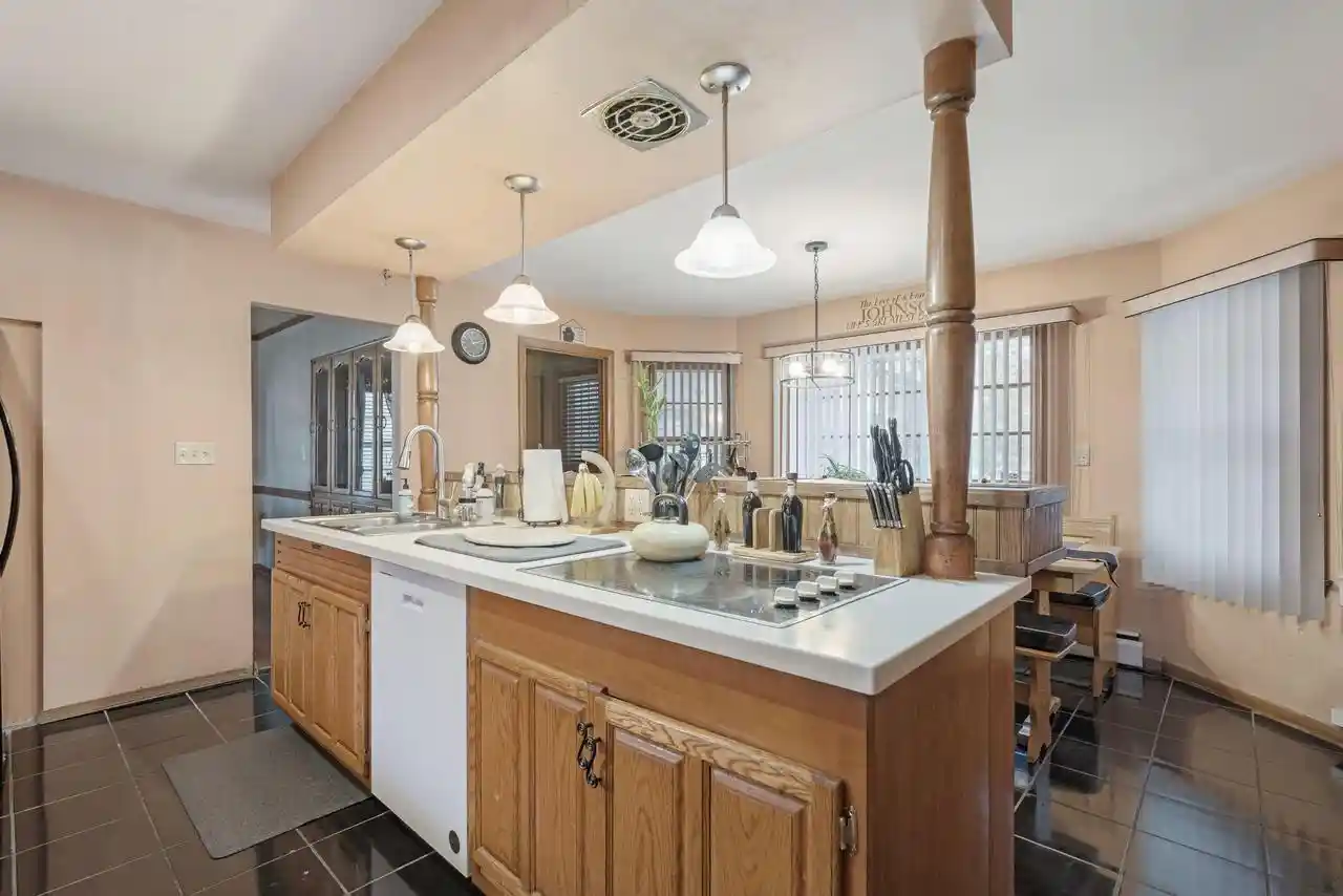 Homes for sale in Wauwatosa, WI | 4132 Menomonee River Parkway Parkway, Wauwatosa, WI 53222 | MLS# 1956724