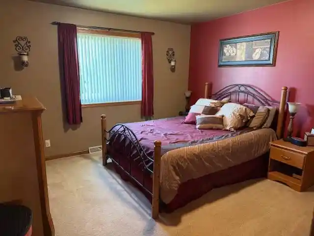 3rd image of 31 Greenbriar Court Court, Fond Du Lac, WI 54935 | MLS# 50323306