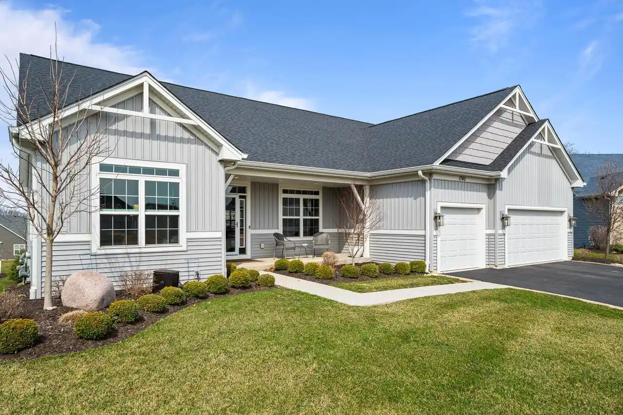 Homes for sale in Lake Geneva, WI | 1740 Cobblestone Court Court, Lake Geneva, WI 53147 | MLS# 1956907