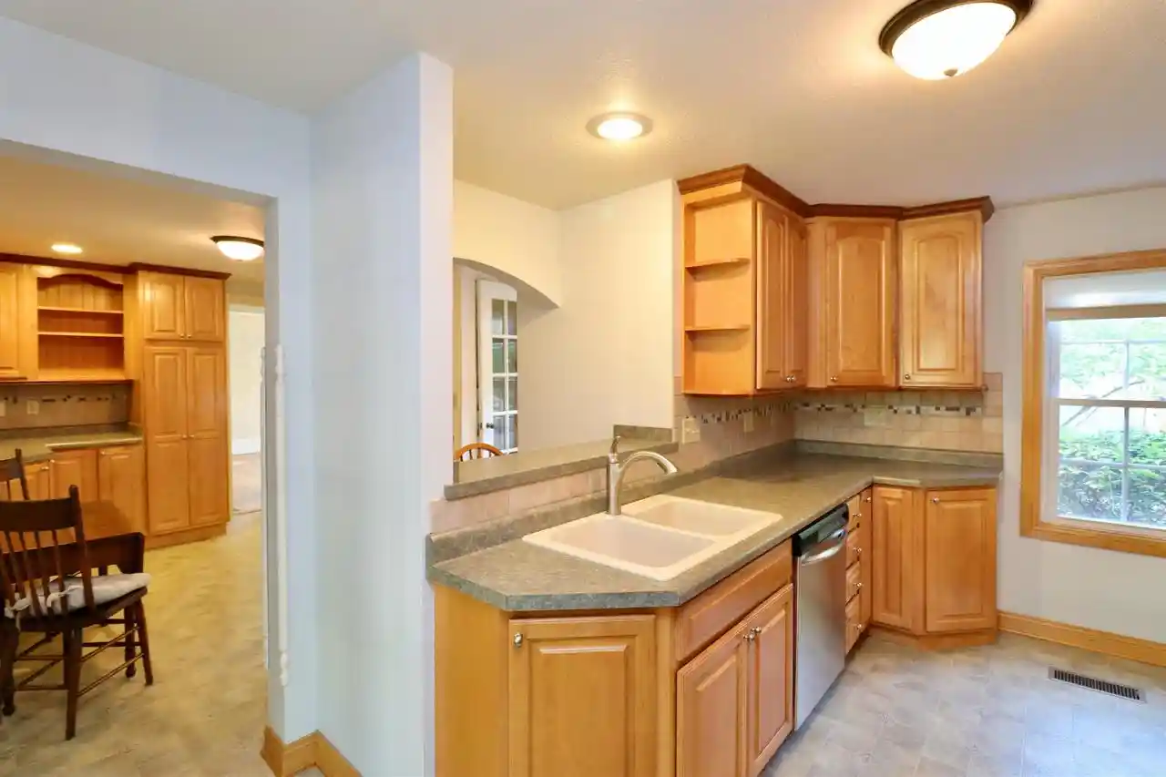 Photo 4 of Single family home for sale at 2331 W St Lawrence Avenue Avenue, Beloit, WI 53511 | MLS# 2020259 | Listing updated on 2026-08-14