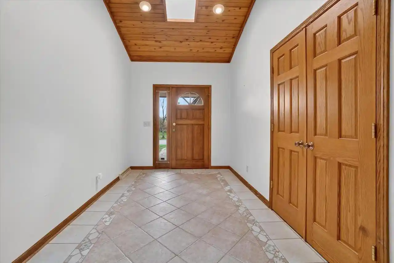 Homes for sale in West Bend, WI | 224 Deer Ridge Dr Dr, West Bend, WI 53095 | MLS# 2020268