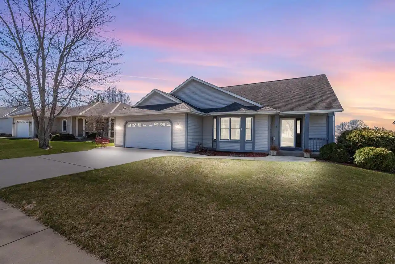 Homes for sale in Hartford, WI | 1245 Garfield Lane Lane, Hartford, WI 53027 | MLS# 1956963