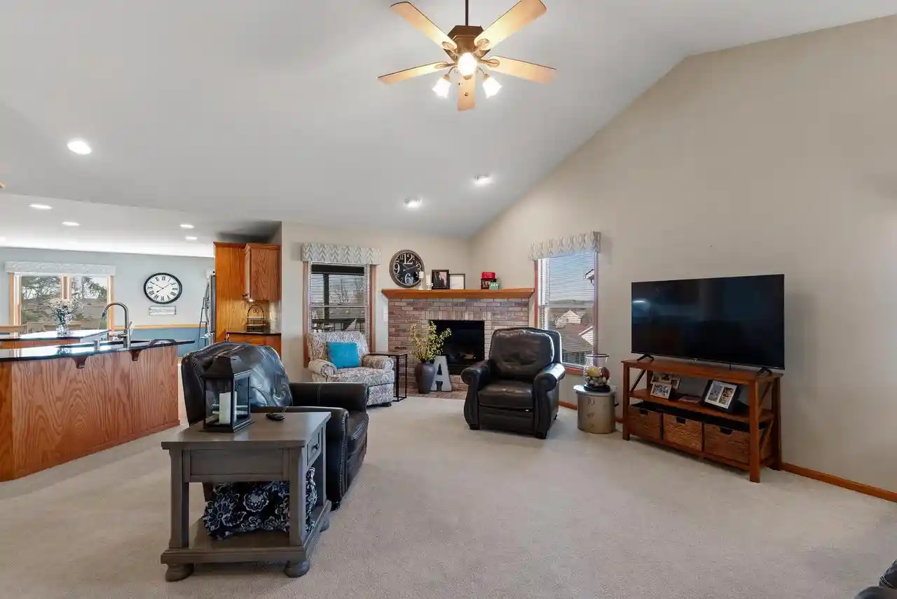 Homes for sale in Hartford, WI | 1245 Garfield Lane Lane, Hartford, WI 53027 | MLS# 1956963