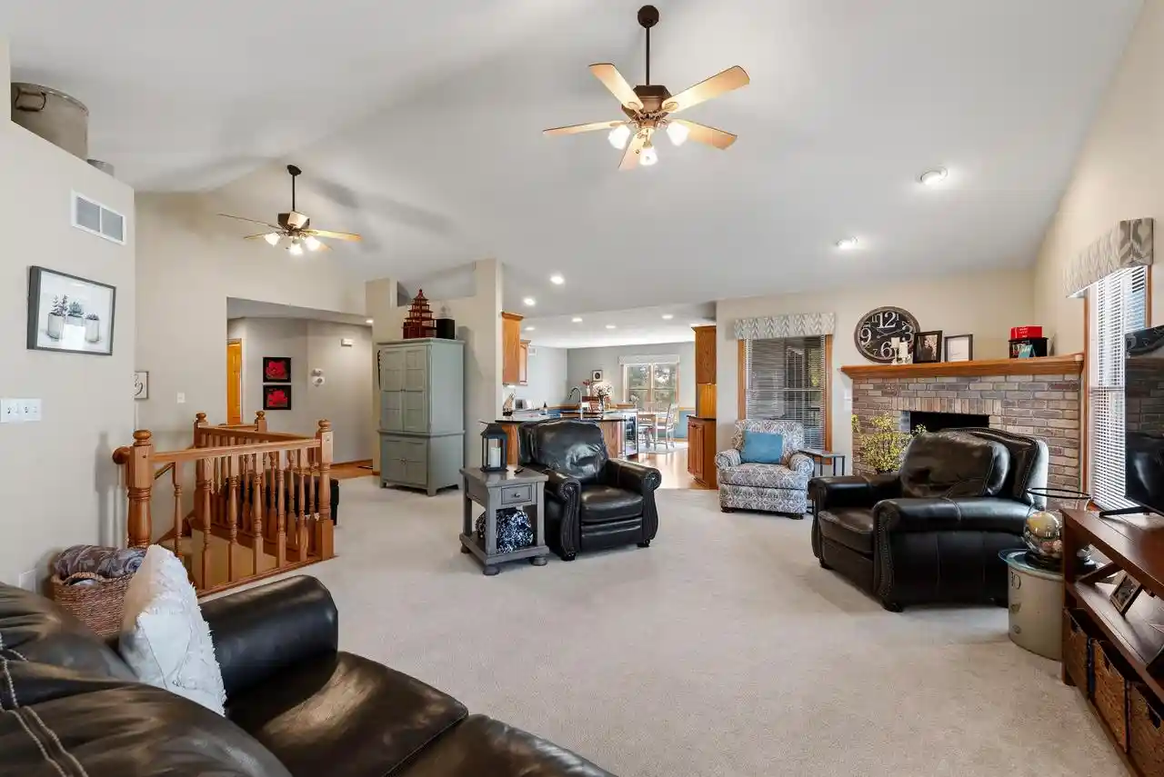 Homes for sale in Hartford, WI | 1245 Garfield Lane Lane, Hartford, WI 53027 | MLS# 1956963