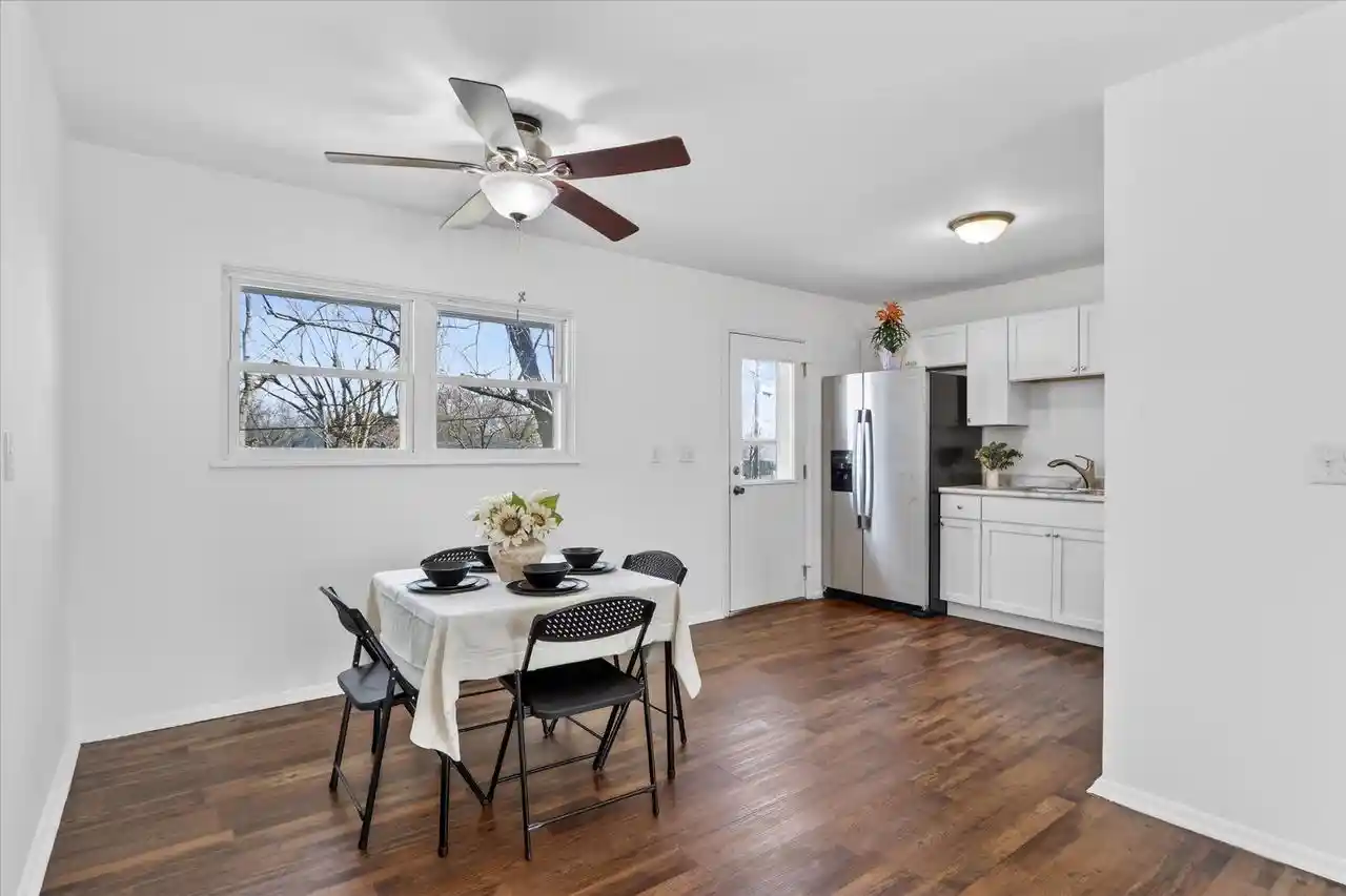 5th image of 2043 Linway Dr Dr, Beloit, WI 53511 | MLS# 2020279