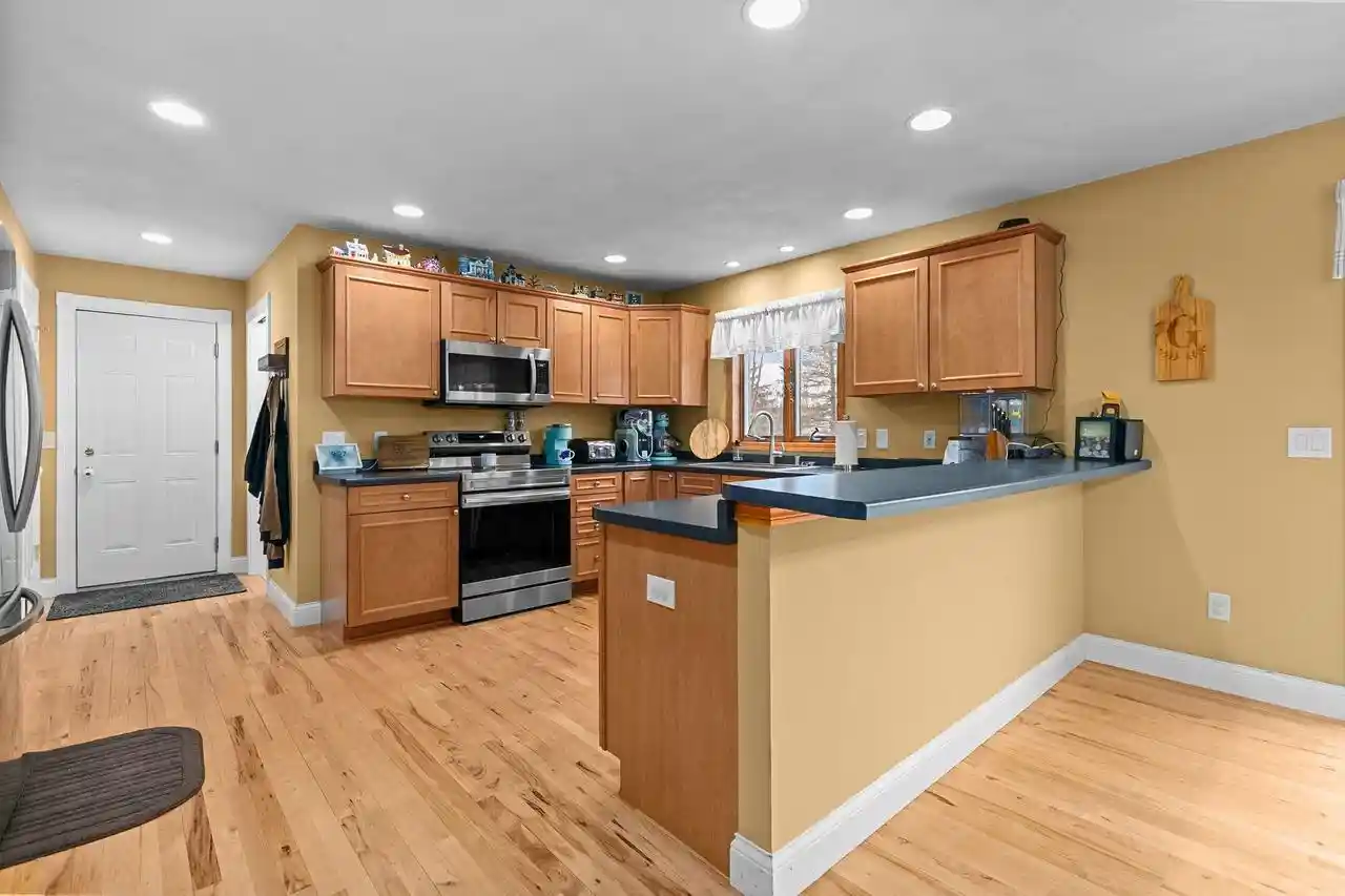 Homes for sale in New London, WI | 1401 Haymeadow Court Court, New London, WI 54961 | MLS# 50323400