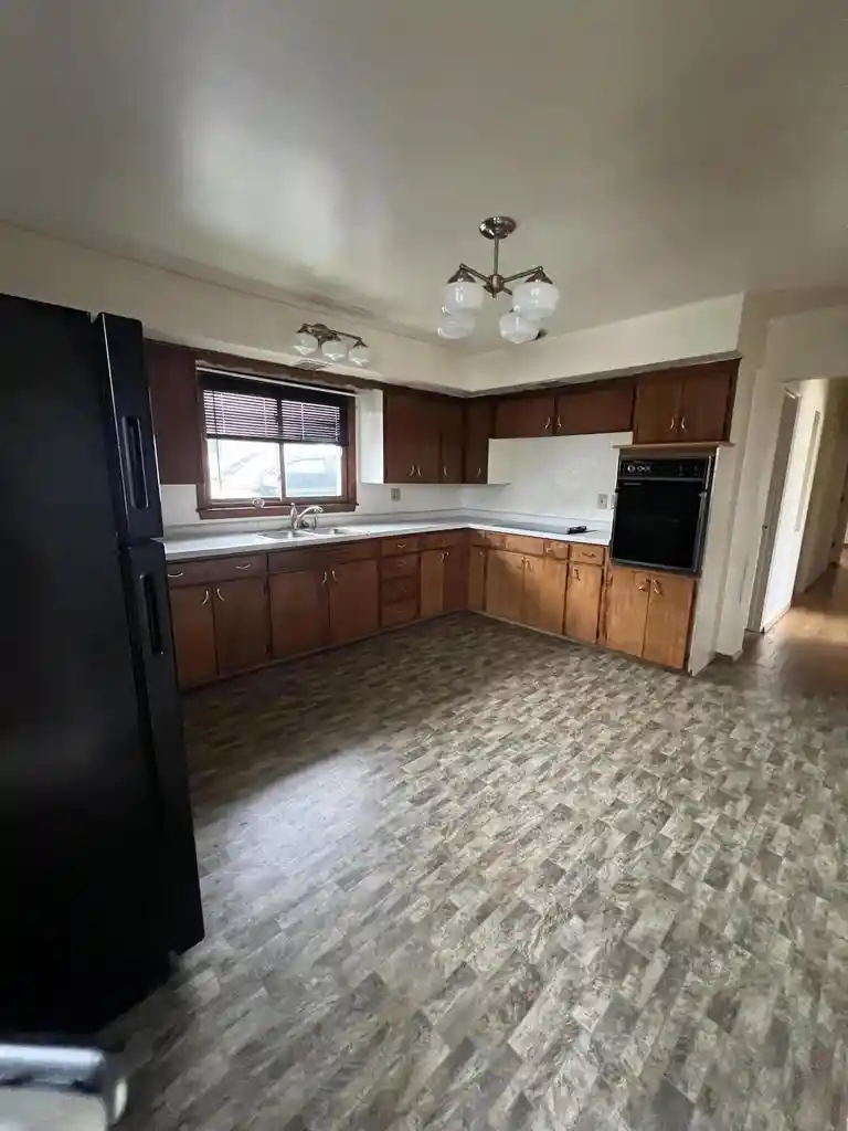 5th image of 1854 Jupiter Avenue Avenue, Racine, WI 53404 | MLS# 1957147