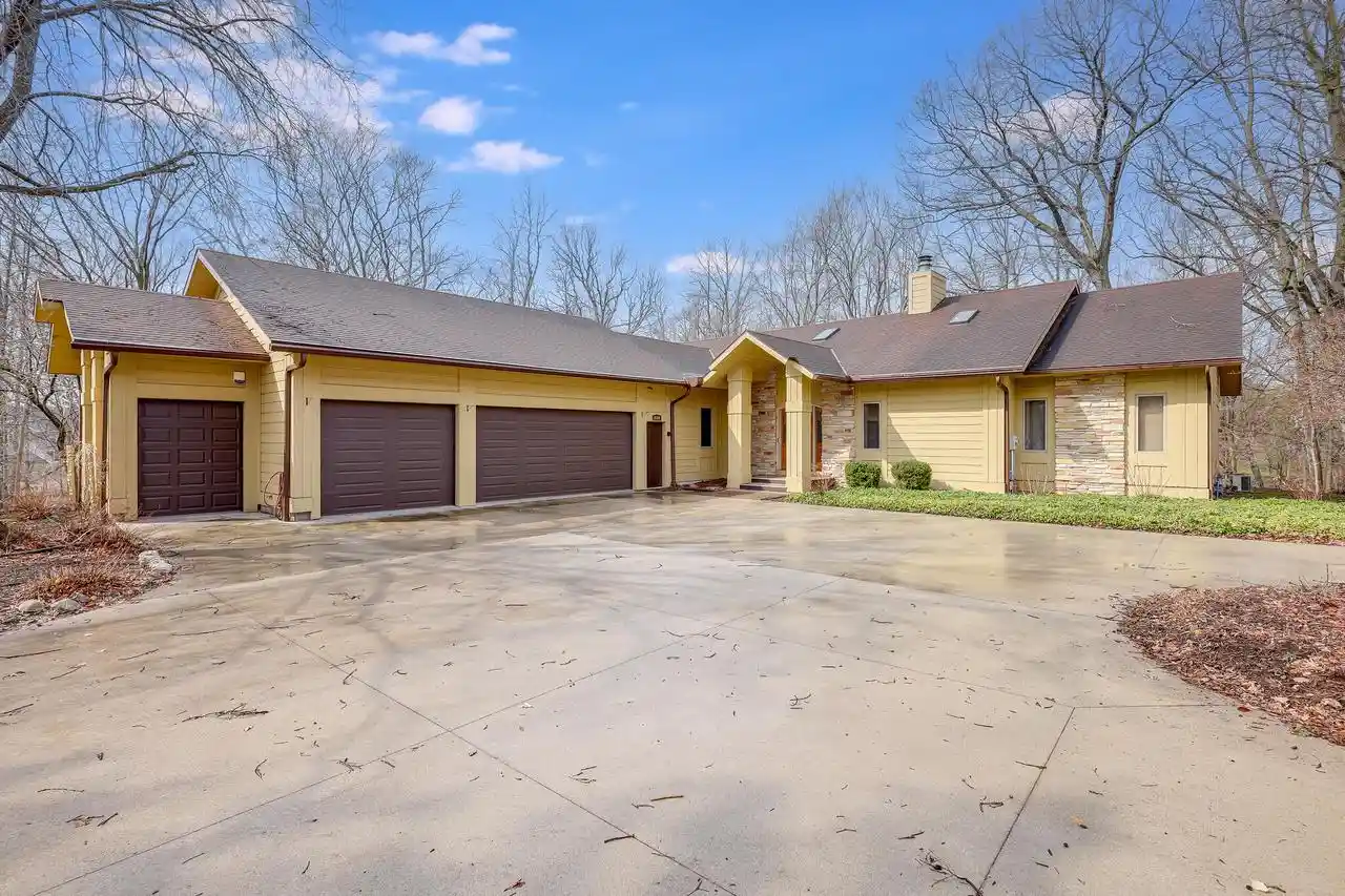 Homes for sale in Manitowoc, WI | 2128 Hunters Ridge Court Court, Manitowoc, WI 54220 | MLS# 1957191