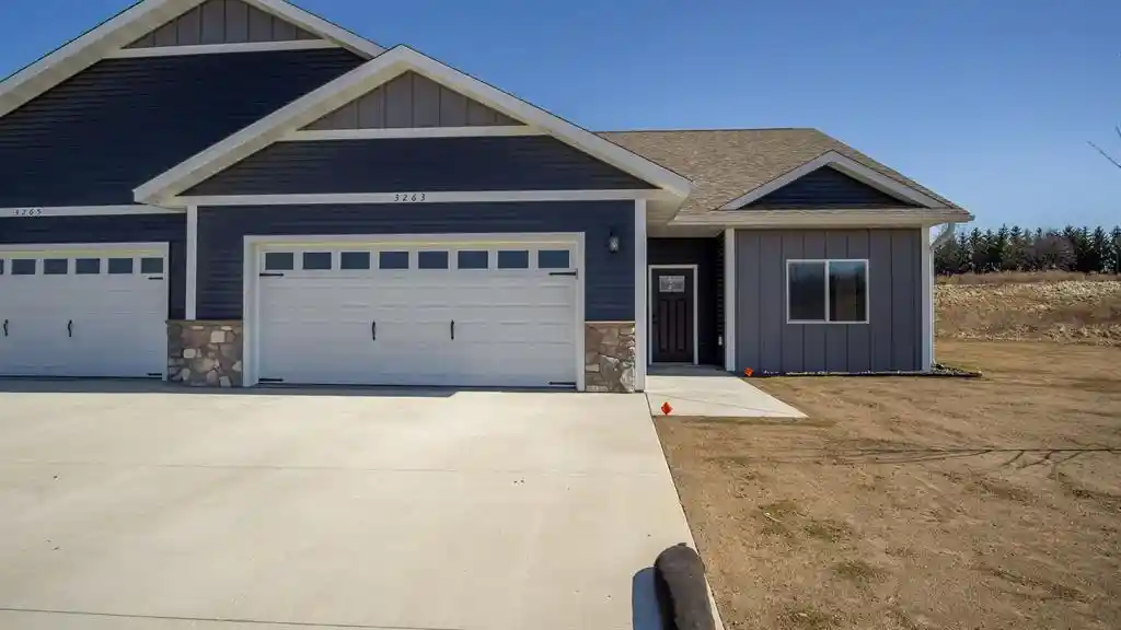 image of 3327 Sunflower Lane Lane, Eau Claire, WI 54703 | MLS# 1599780