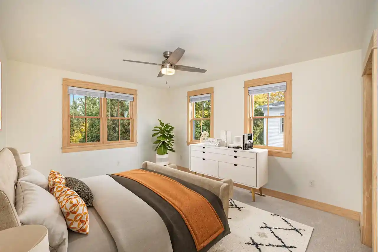 Homes for sale in Cedarburg, WI | N52w6300-2 Mill St St, Cedarburg, WI 53012