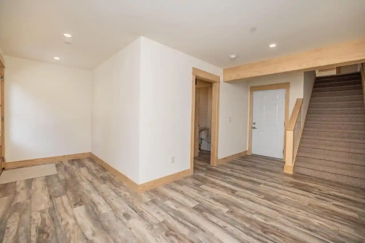 Homes for sale in Cedarburg, WI | N52w6300 Mill Street Street, Cedarburg, WI 53012 | Houzeo