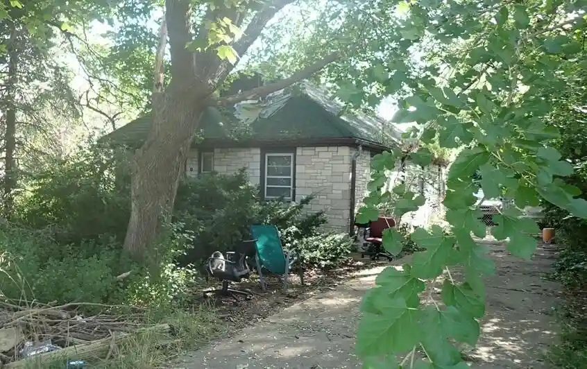 Homes for sale in Milwaukee, WI | 8600 W Fond Du Lac Avenue Avenue, Milwaukee, WI 53225 | MLS# 1957314