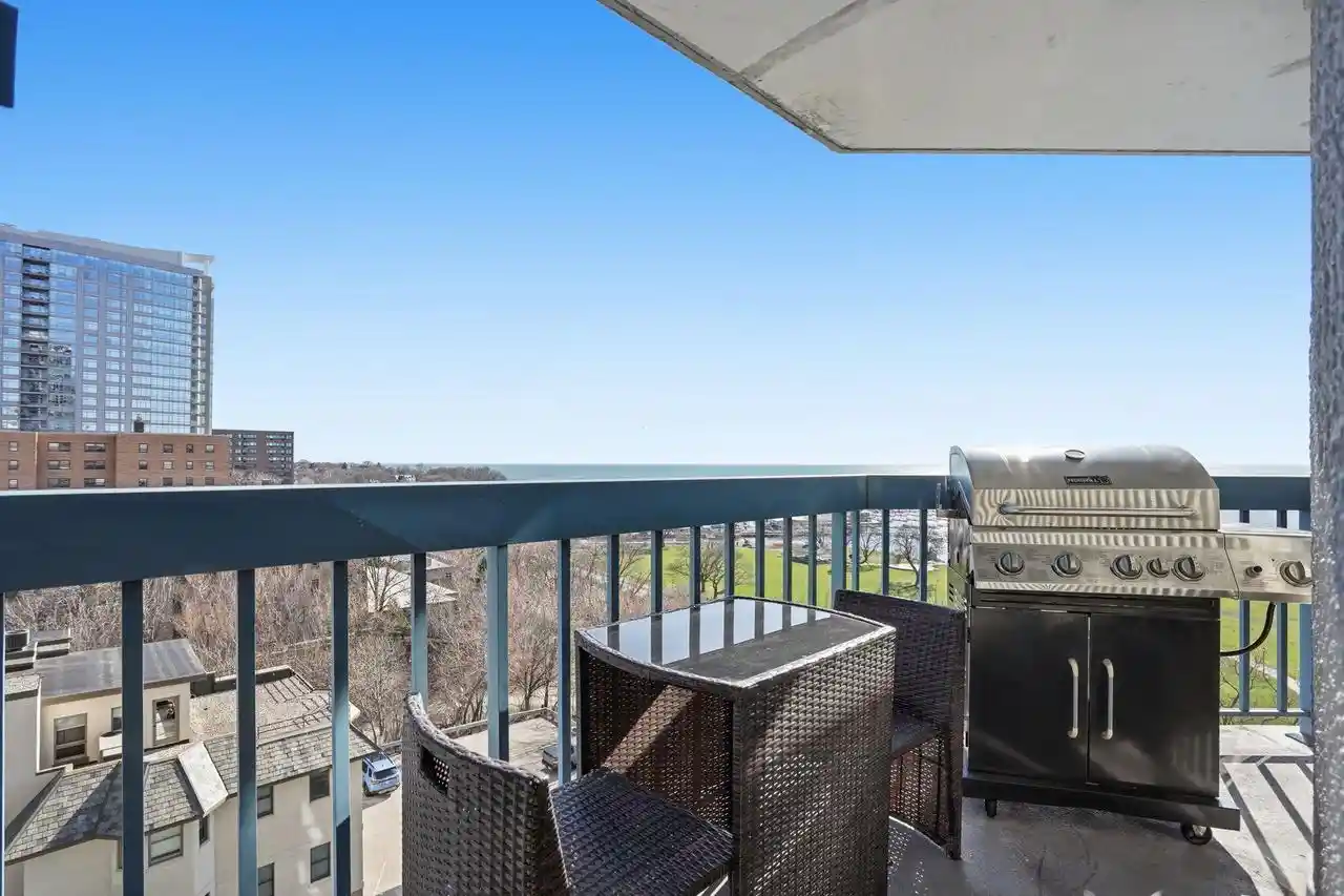 Homes for sale in Milwaukee, WI | 1660 N Prospect Ave Ave, Milwaukee, WI 53202