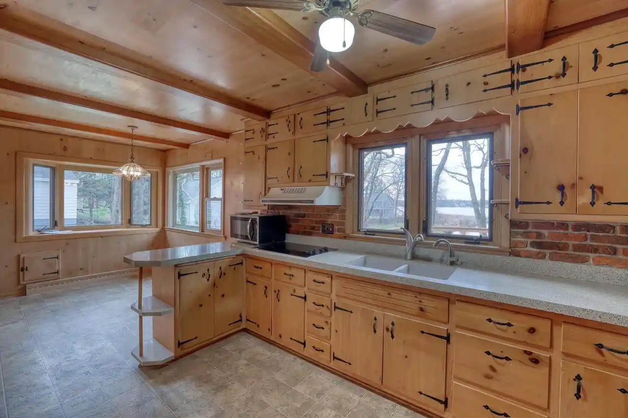 2nd image of 3513 Ridge Dr Dr #3507, Hartland, WI 53029 | MLS# 1957356