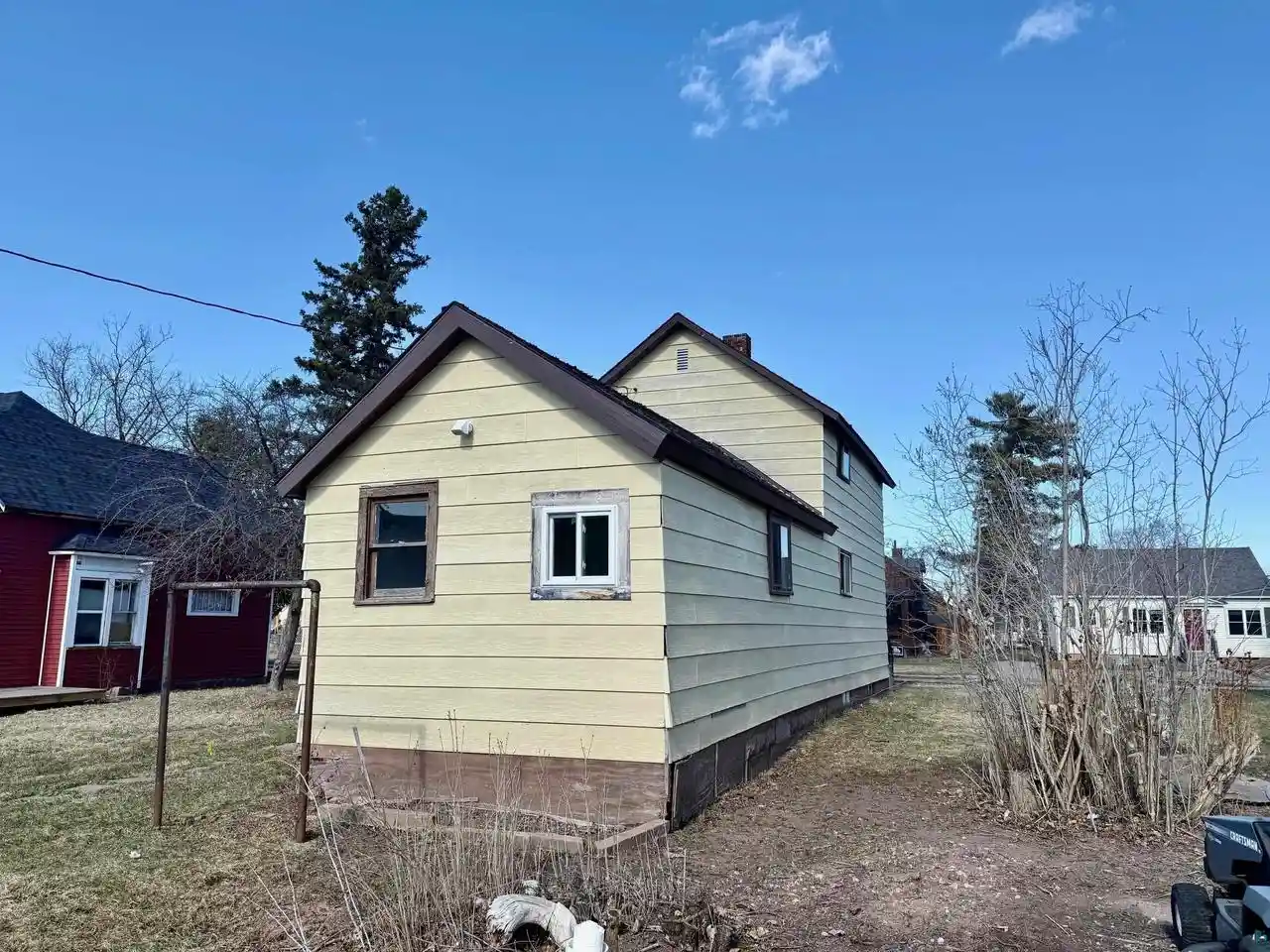 Photo 3 of Single family home for sale at 711 3rd Ave W, Ashland, WI 54806 | MLS# 6124443 | Listing updated on 2026-10-05