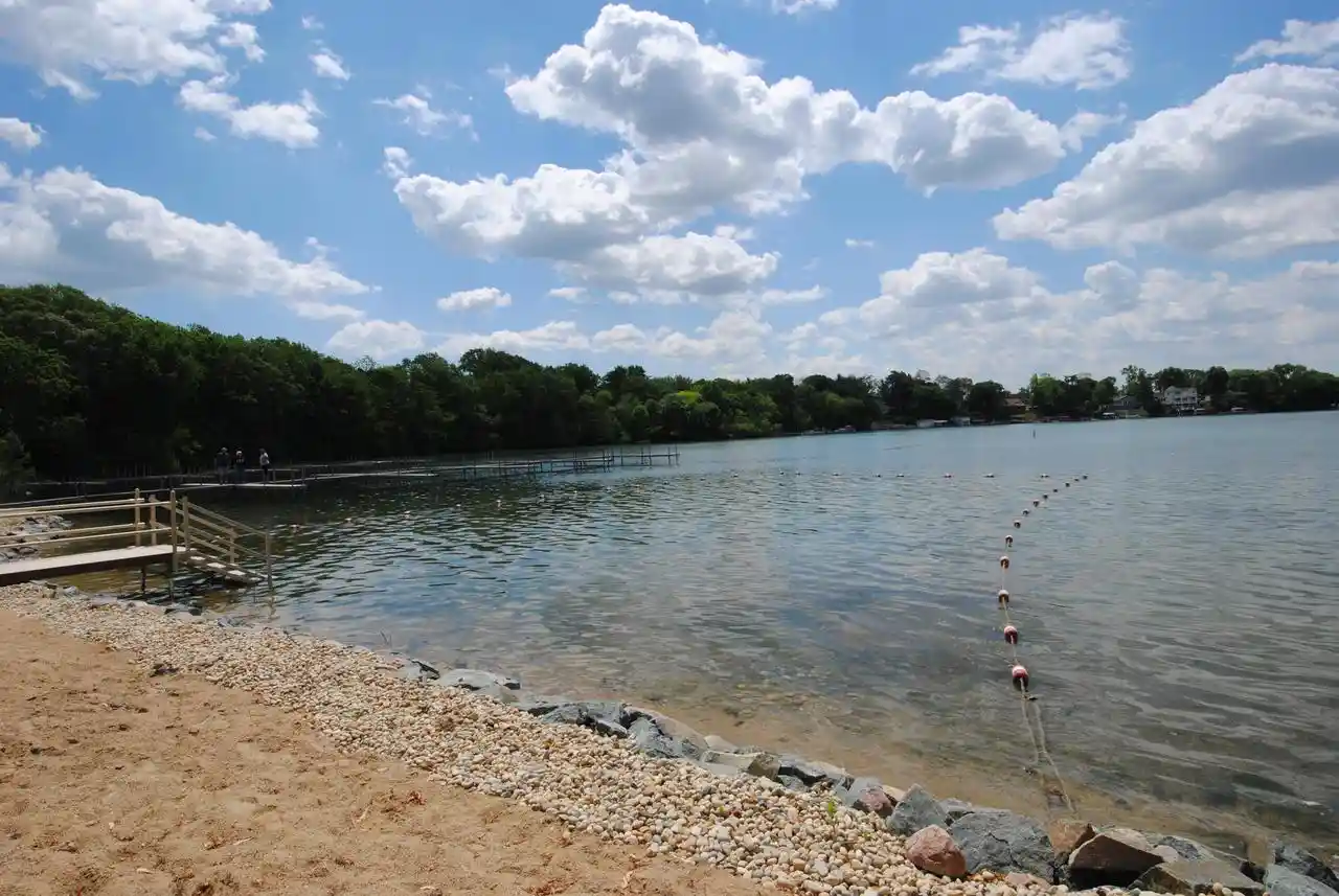 image of W5229 Surfwood Dr Dr, Elkhorn, WI 53121