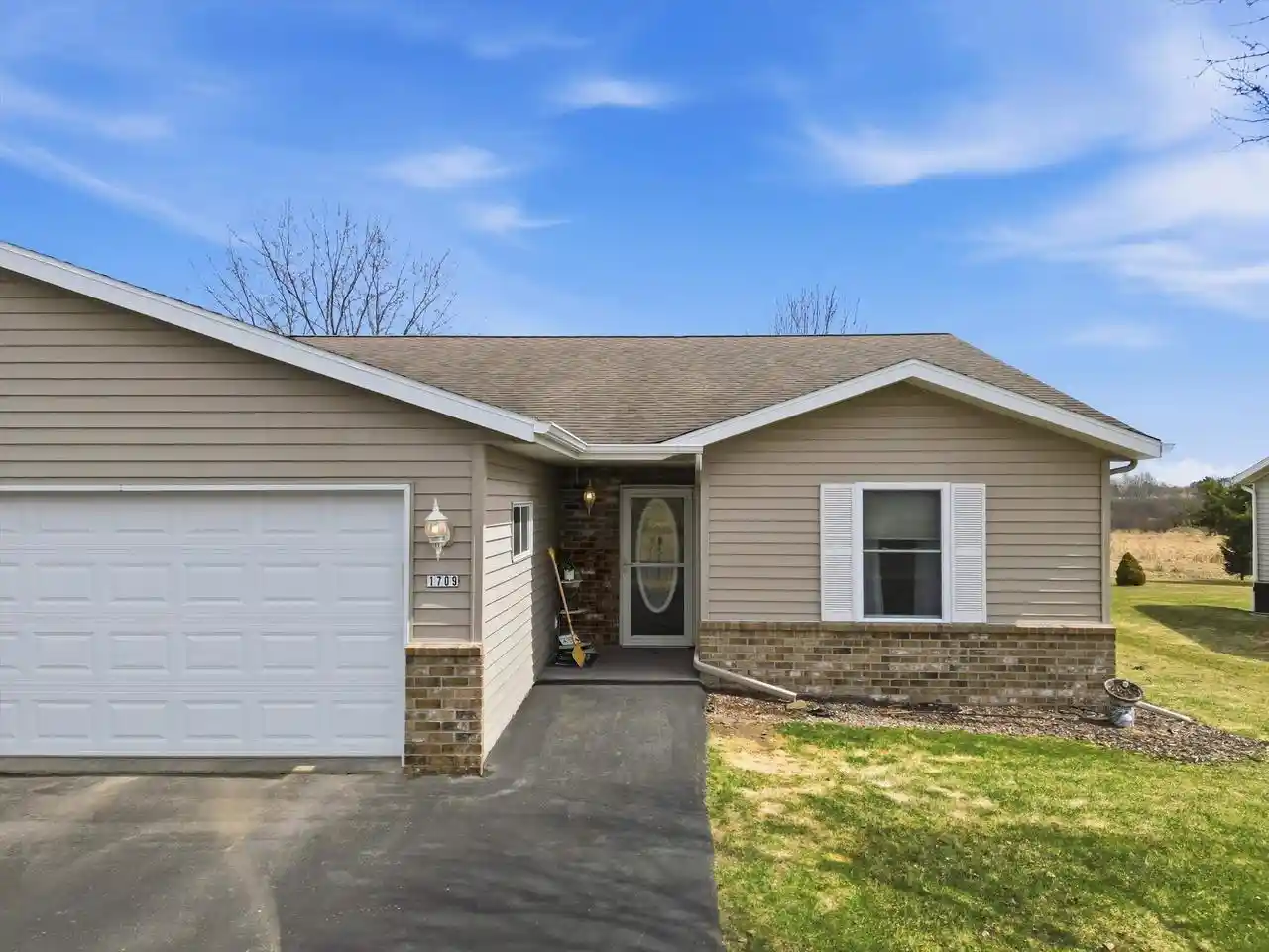 Homes for sale in Marshfield, WI | 1709 N Hume Avenue Avenue, Marshfield, WI 54449 | MLS# 22601422