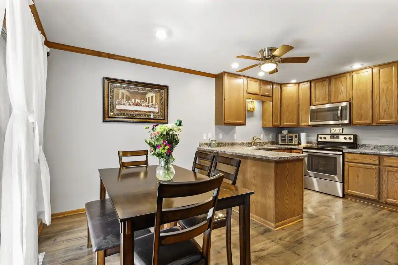 5th image of 230 White Tail Dr Dr, Sun Prairie, WI 53590 | MLS# 2020560