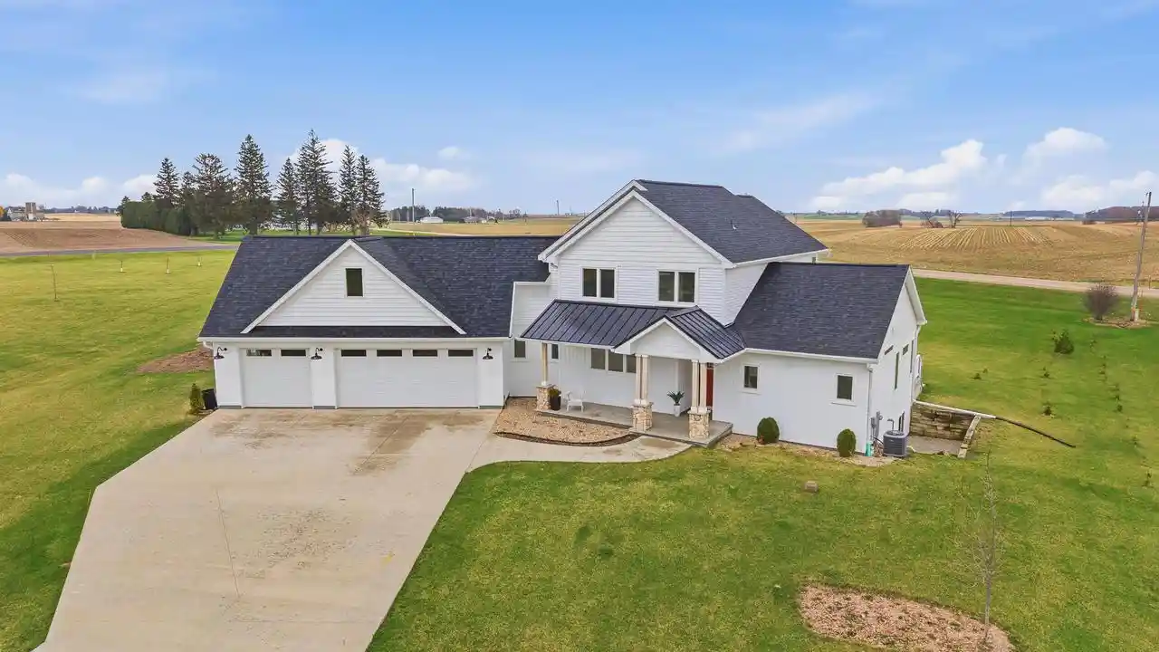 Homes for sale in Beaver Dam, WI | N6329 Tradewinds Circle Circle, Beaver Dam, WI 53916 | MLS# 2020702