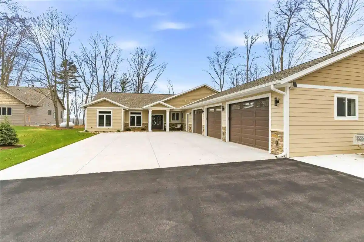 Homes for sale in Arkdale, WI | 1870 Badger Court Court, Arkdale, WI 54613 | MLS# 1957870