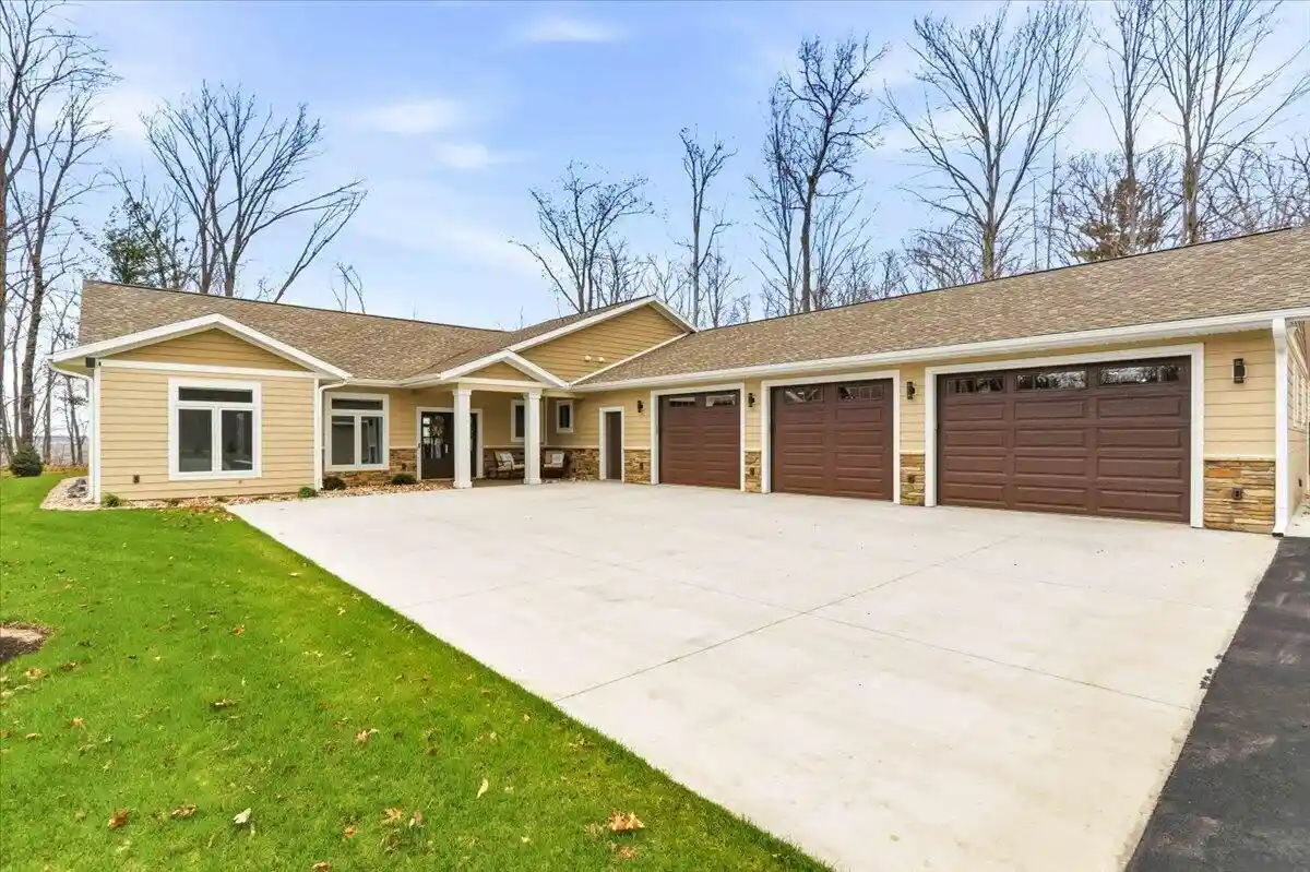 Homes for sale in Arkdale, WI | 1870 Badger Court Court, Arkdale, WI 54613 | MLS# 1957870