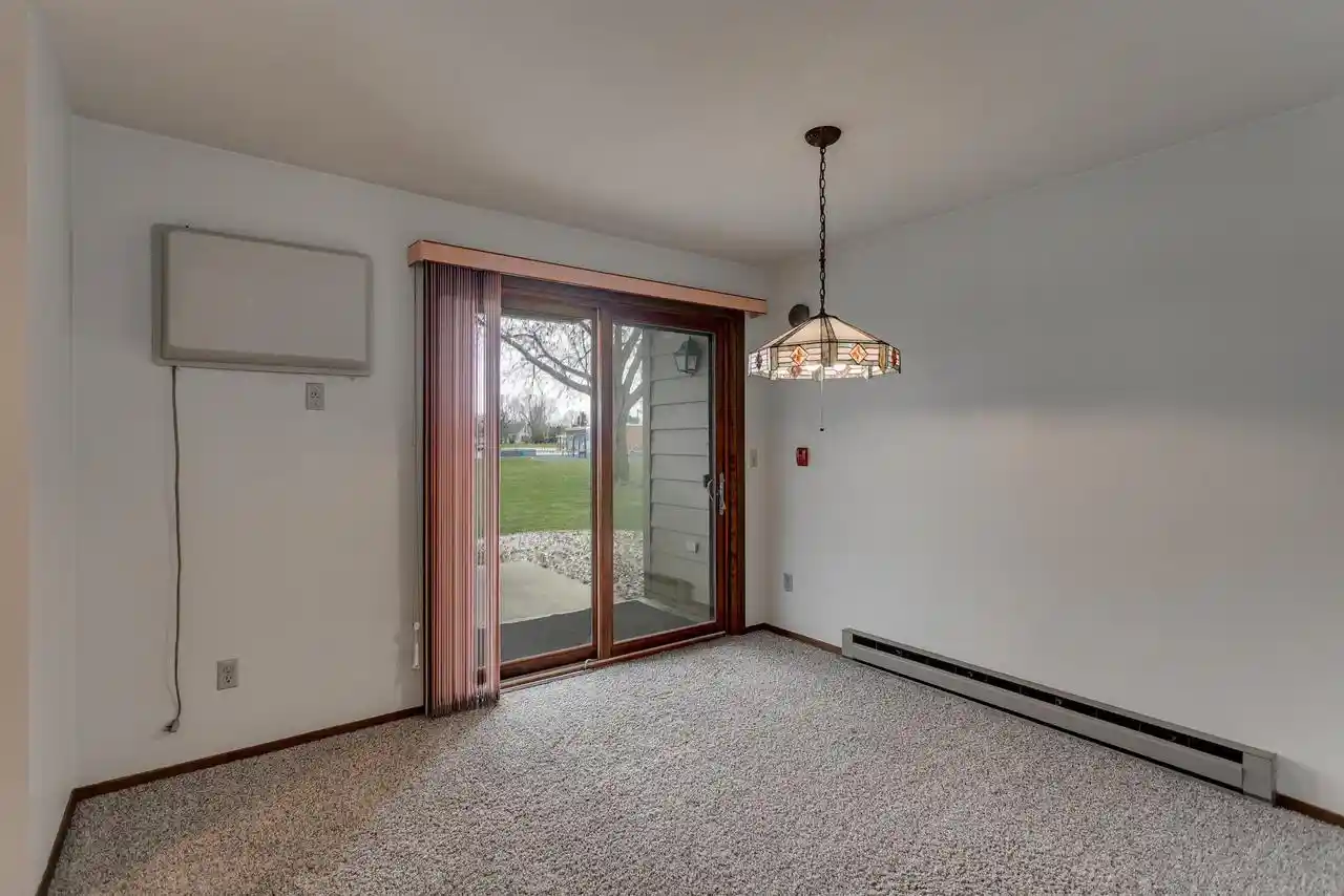 Homes for sale in Neenah, WI | 930 Manor Dr Dr #60, Neenah, WI 54956 | MLS# 50323678