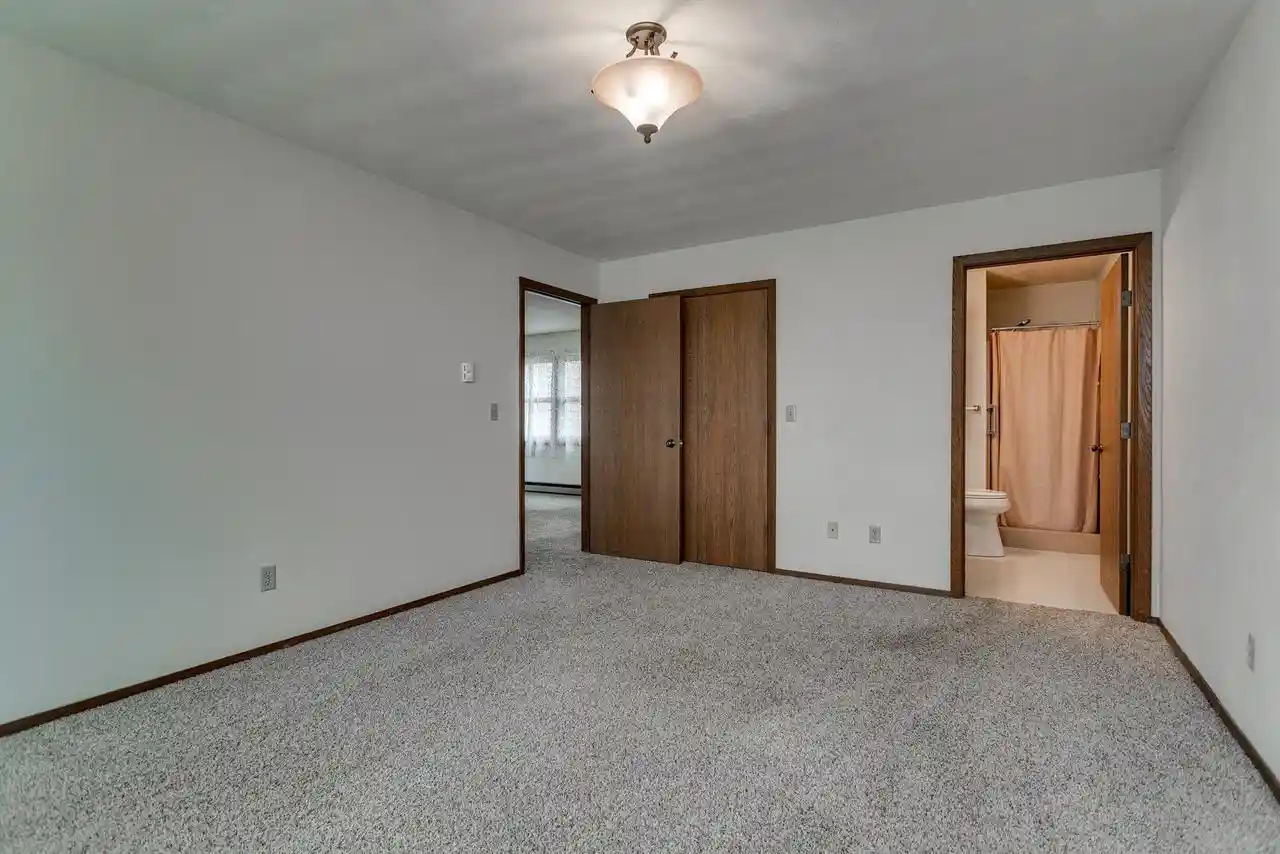 Homes for sale in Neenah, WI | 930 Manor Dr Dr #60, Neenah, WI 54956 | MLS# 50323678