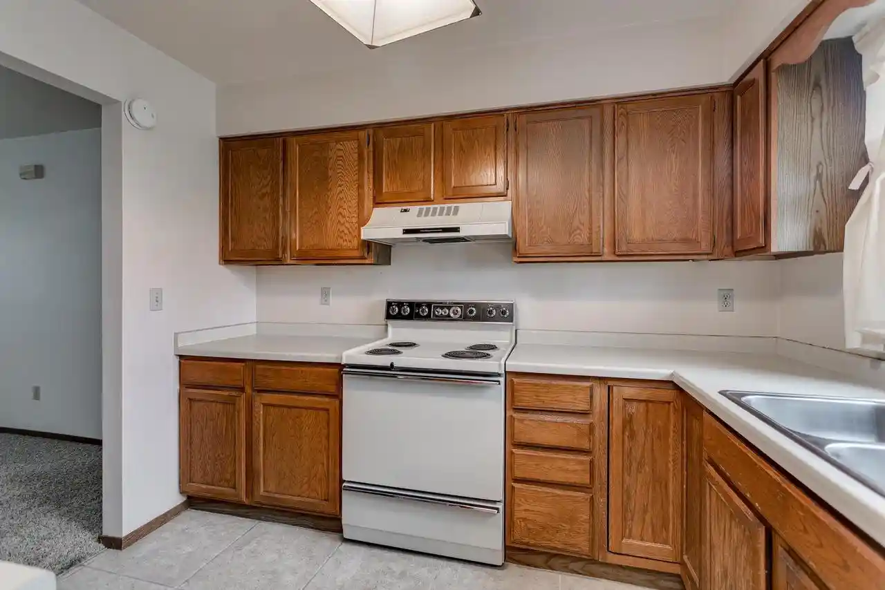 Homes for sale in Neenah, WI | 930 Manor Drive Drive, Neenah, WI 54956 | Houzeo