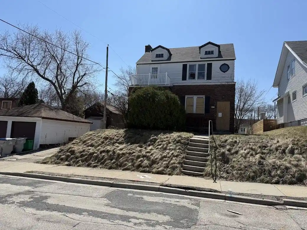 Homes for sale in Milwaukee, WI | 2351 E Euclid Street Street #2353, Milwaukee, WI 53207 | MLS# 1957910