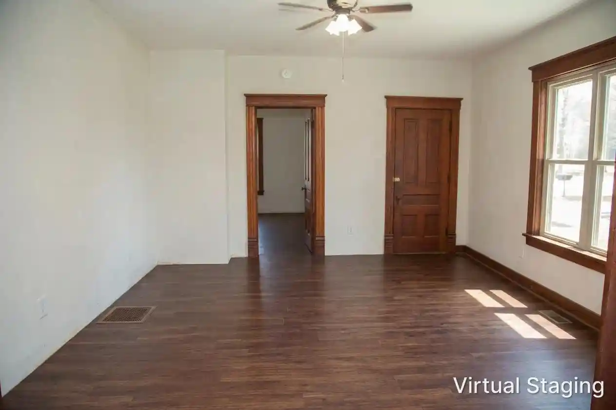 2nd image of 886 N Central Ave Ave, Richland Center, WI 53581