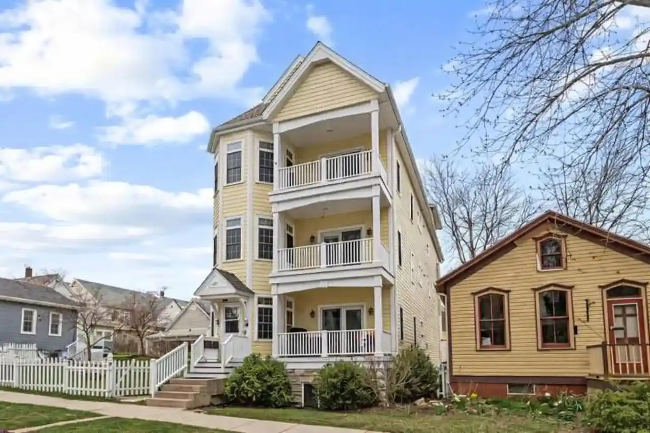 1st image of 224 E Lloyd Street Street, Milwaukee, WI 53212 | MLS# 1958021