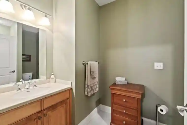 4th image of 224 E Lloyd Street Street, Milwaukee, WI 53212 | MLS# 1958021