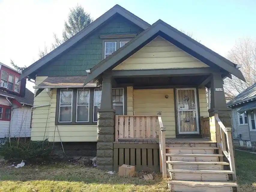 Homes for sale in Milwaukee, WI | 1969 W Melvina Street Street, Milwaukee, WI 53206 | MLS# 1958186