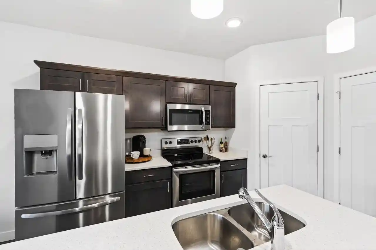 2nd image of 1601 N Windsor Ave Ave, Cottage Grove, WI 53527