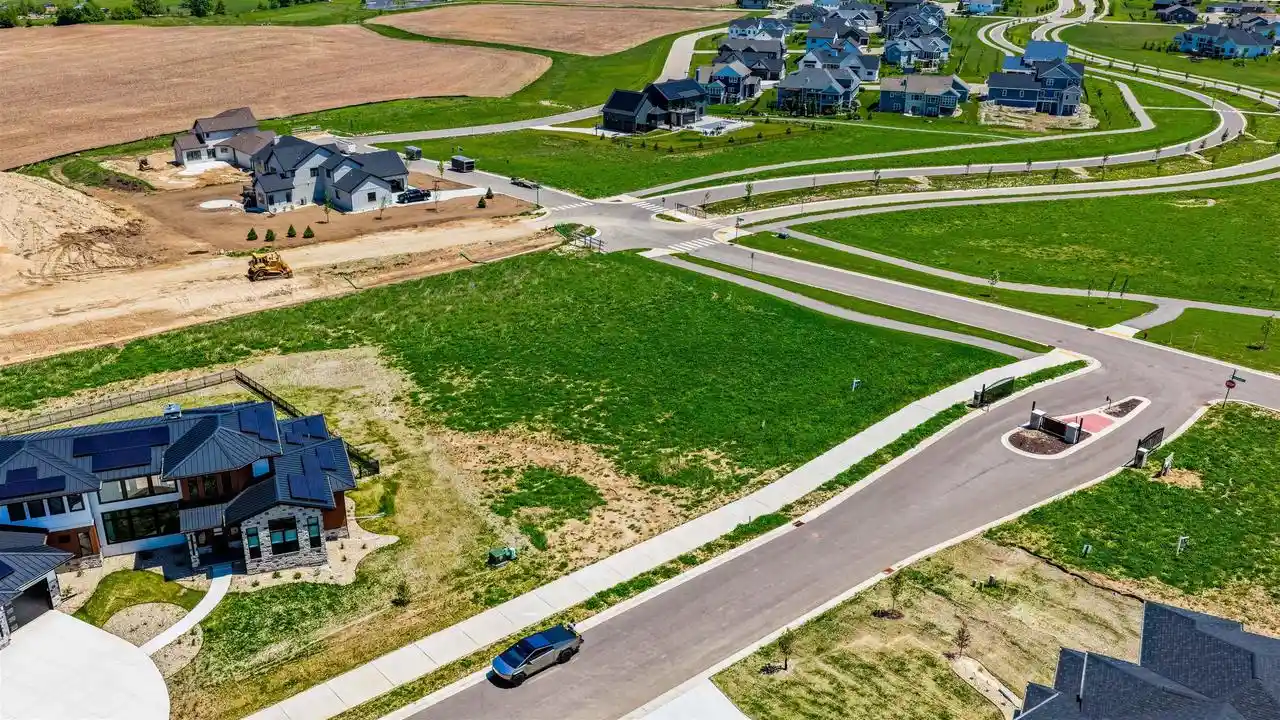 18th image of L 327 Sunday Dr Dr, Waunakee, WI 53597 | MLS# 2020884