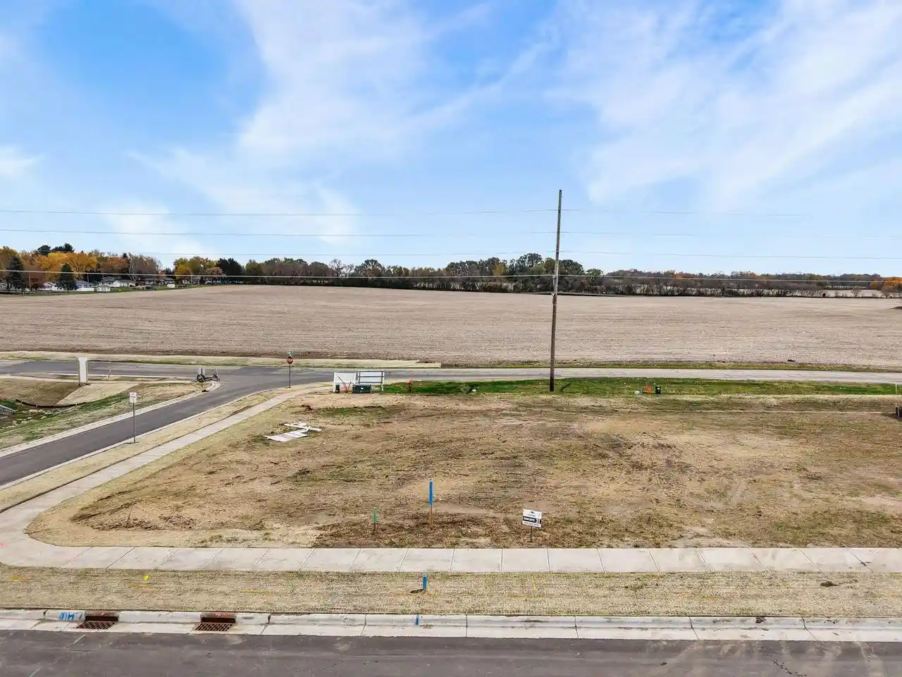 2nd image of 317 Dahlia Dr Dr, Stoughton, WI 53589 | MLS# 2020961