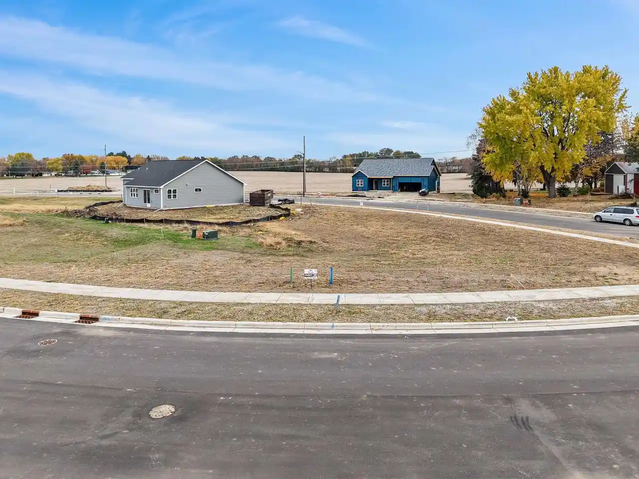2nd image of 376 Dahlia Dr Dr, Stoughton, WI 53589 | MLS# 2020976