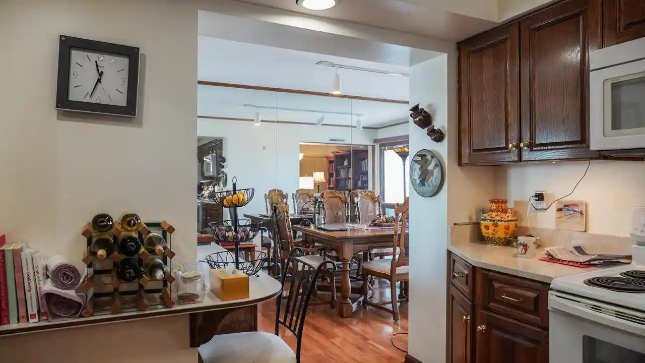 Homes for sale in Milwaukee, WI | 2525 S Shore Dr Dr #22F, Milwaukee, WI 53207 | MLS# 1958418