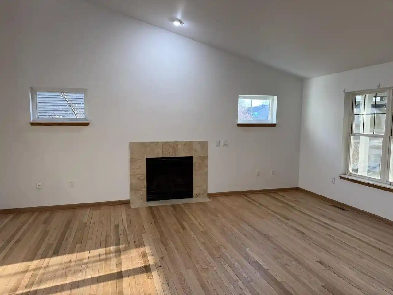 5th image of 2880 Crinkle Rooot Dr Dr, Fitchburg, WI 53711 | MLS# 2021122