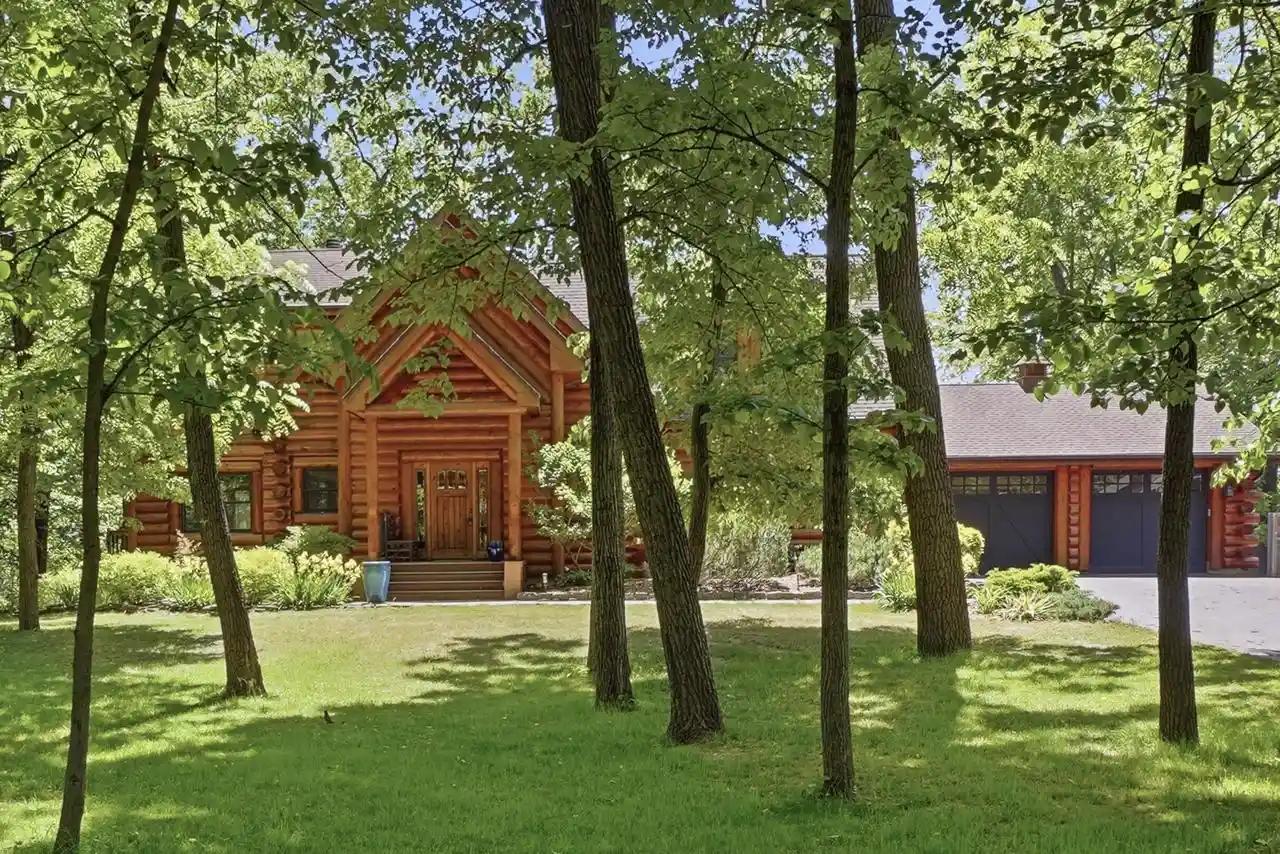 Photo 3 of Single family home for sale at 34025 Venice Park Road Road, Delafield, WI 53018 | MLS# 1958596 | Listing updated on 2026-09-14
