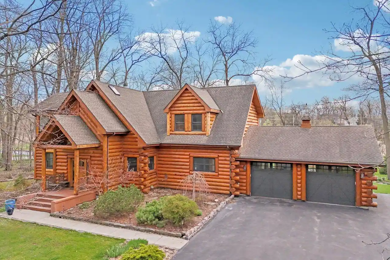 Homes for sale in Delafield, WI | 34025 Venice Park Road Road, Delafield, WI 53018 | MLS# 1958596